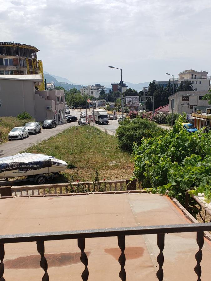 Apartments Petricevic Sutomore Bagian luar foto