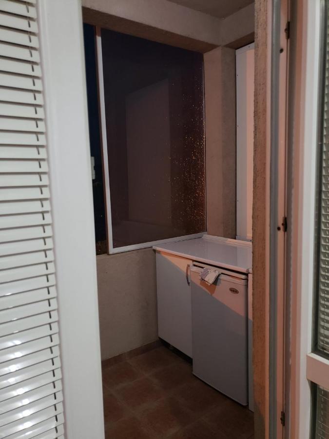 Apartments Petricevic Sutomore Bagian luar foto