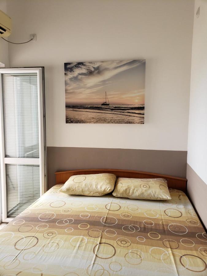 Apartments Petricevic Sutomore Bagian luar foto