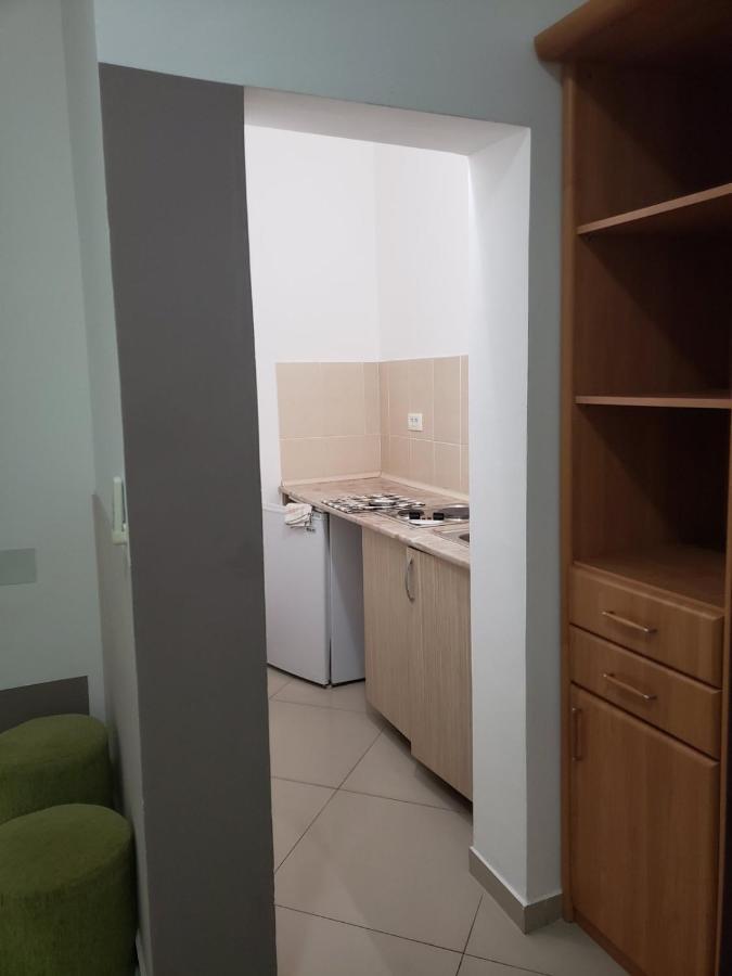 Apartments Petricevic Sutomore Bagian luar foto