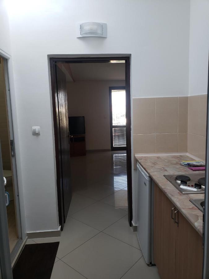 Apartments Petricevic Sutomore Bagian luar foto