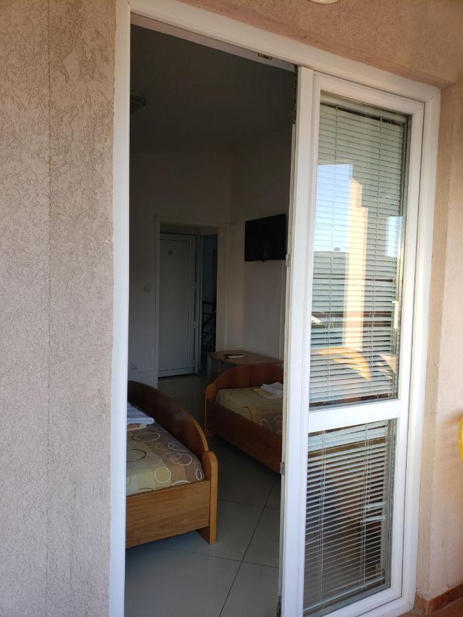 Apartments Petricevic Sutomore Bagian luar foto