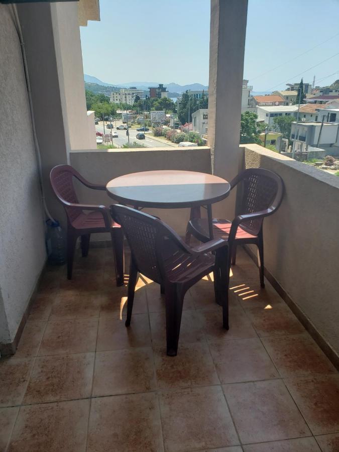 Apartments Petricevic Sutomore Bagian luar foto