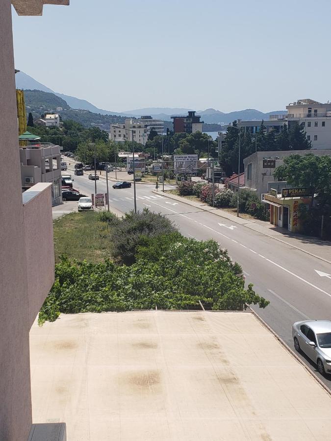 Apartments Petricevic Sutomore Bagian luar foto