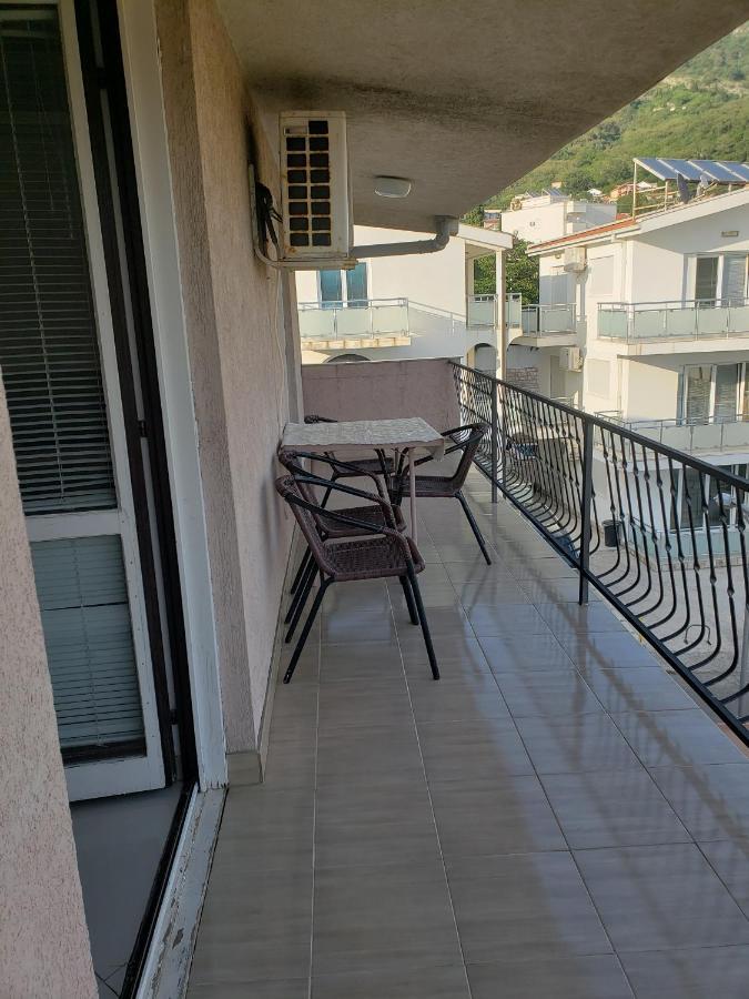 Apartments Petricevic Sutomore Bagian luar foto