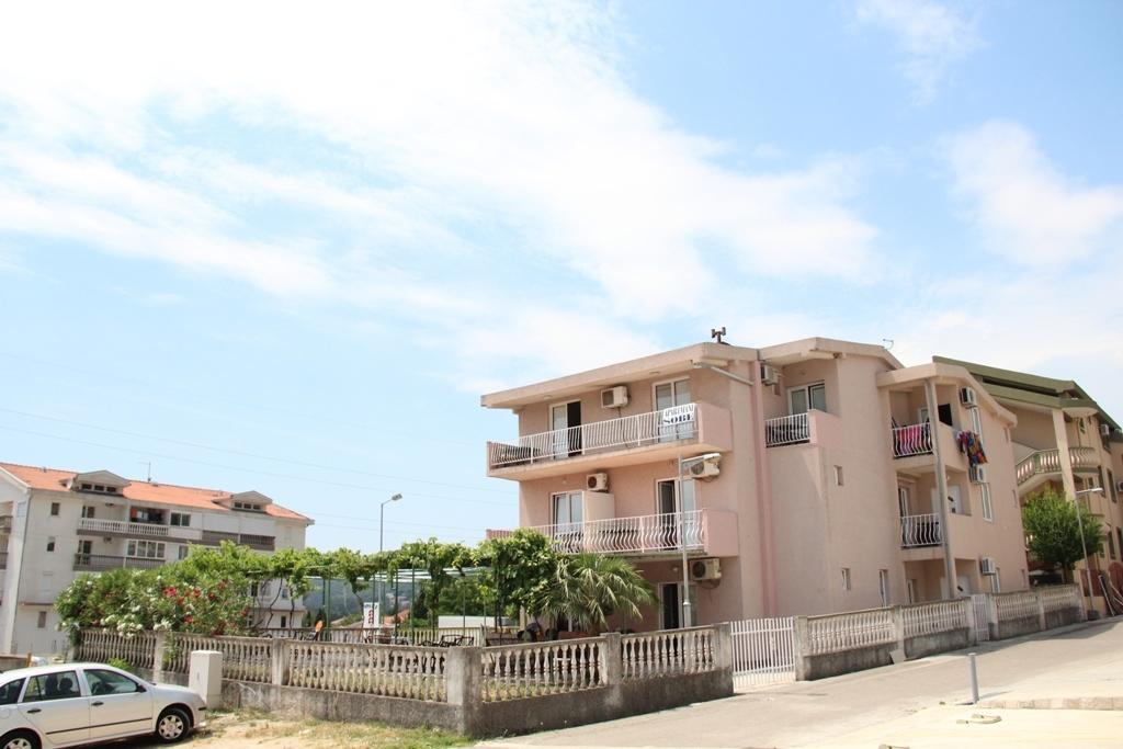 Apartments Petricevic Sutomore Bagian luar foto